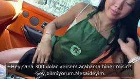 Starbucks'ta Çalışan Barista Kızı Parayla Kandırıp İki Dakikada Delik Deşik Etti
